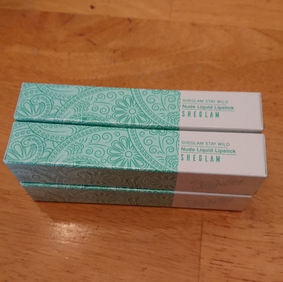 🌸New.Stay Wild formula, Nude liquid Lipstick - Picture 11 of 12